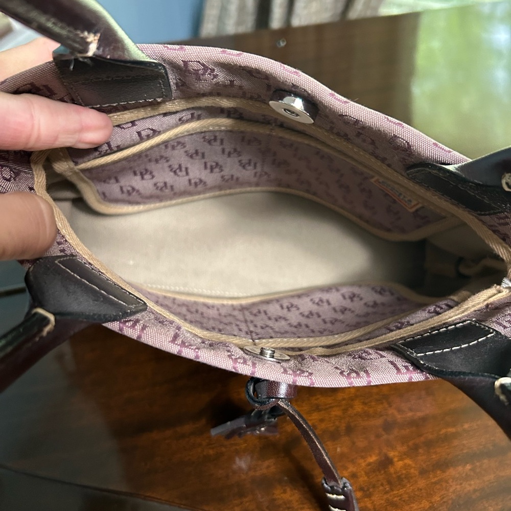 Dooney & Bourke handbag - Picture 9 of 13